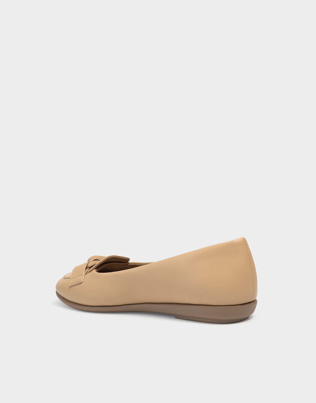 Front view of the Aerosoles Bell Beige Bisque dress sandal with a wide front strap and supportive platform base.