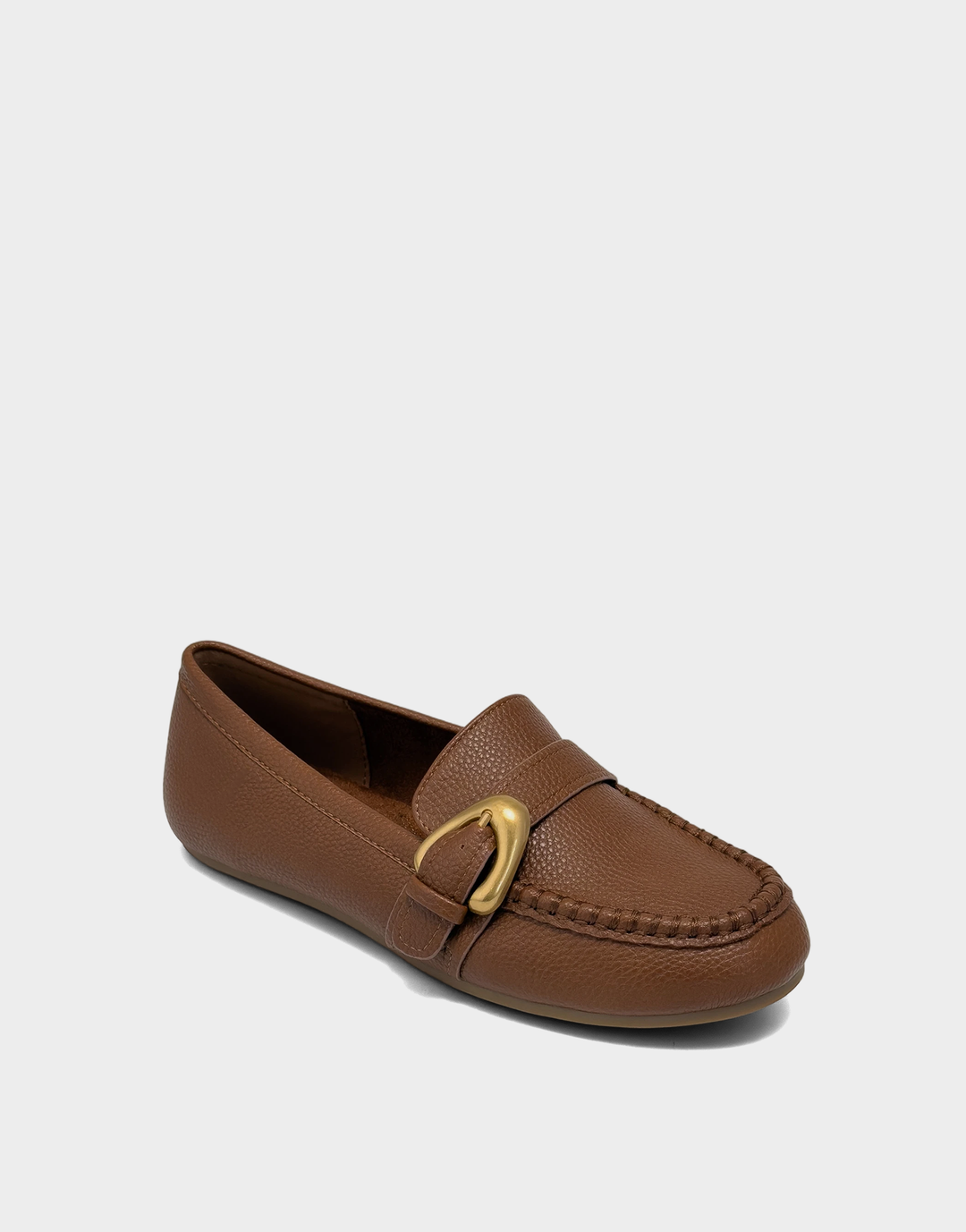 Angled view of the Aerosoles Dinetta tan loafer showcasing the classic round toe and rich pebbled texture finish.