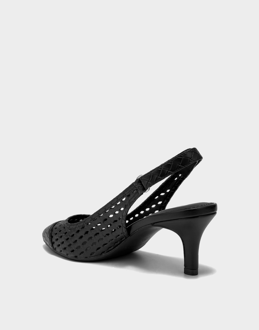 Lateral view of the Levi Weave sandal highlighting the adjustable slingback strap and the refined, comfort-first architecture.