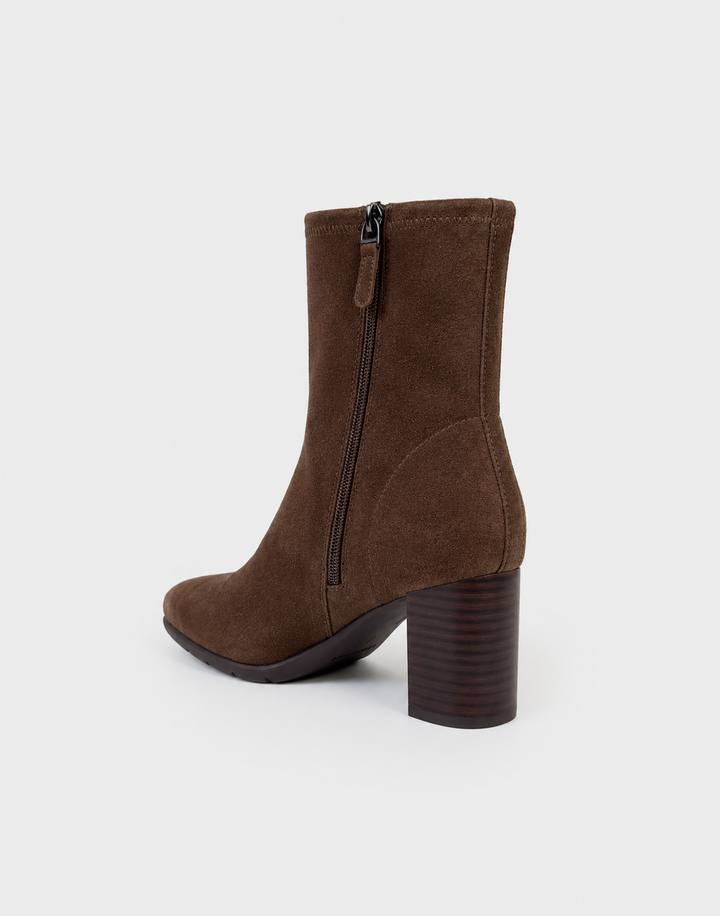 Miley in Brown