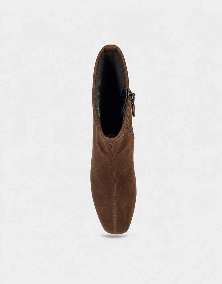 Miley in Brown